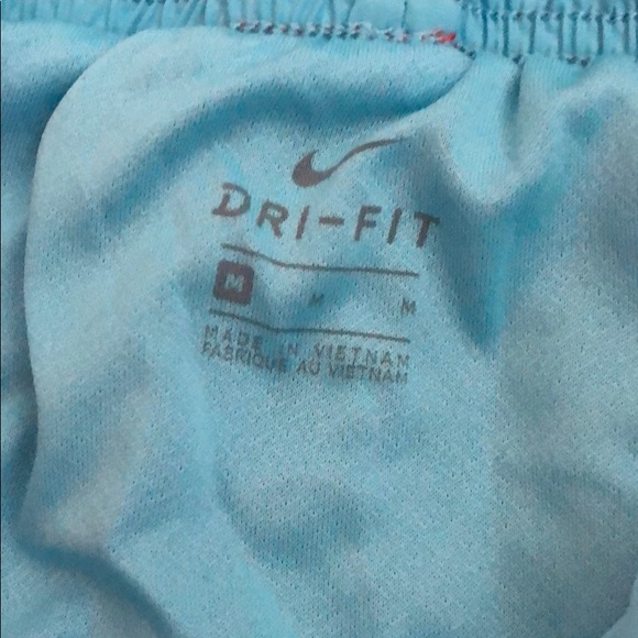 Nike athletic shorts - Picture 2 of 3